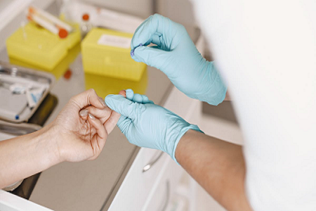 ব্যাবিও ডেঙ্গু র‍্যাপিড টেস্ট কিট (কলয়েডাল গোল্ড): দ্রুত এবং নির্ভরযোগ্য সনাক্তকরণ সমাধান